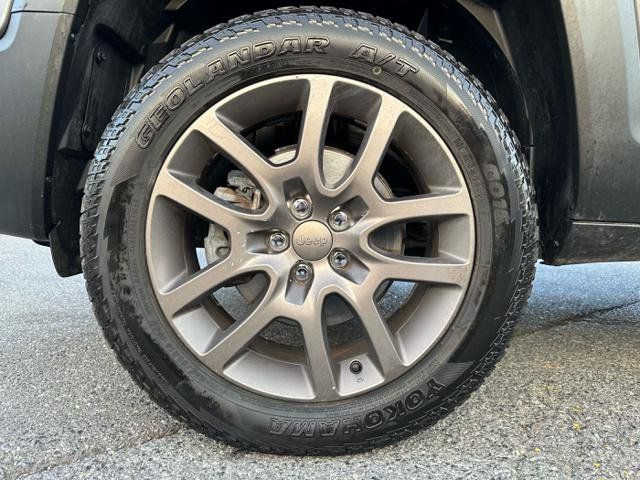 Used 2016 Jeep Renegade 75th Anniversary AWD/4WD image 25