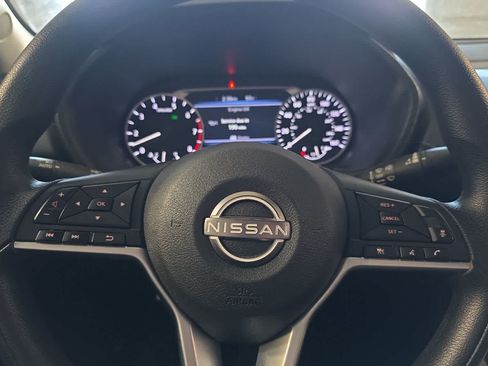 Used 2024 Nissan Sentra SV FWD image 23