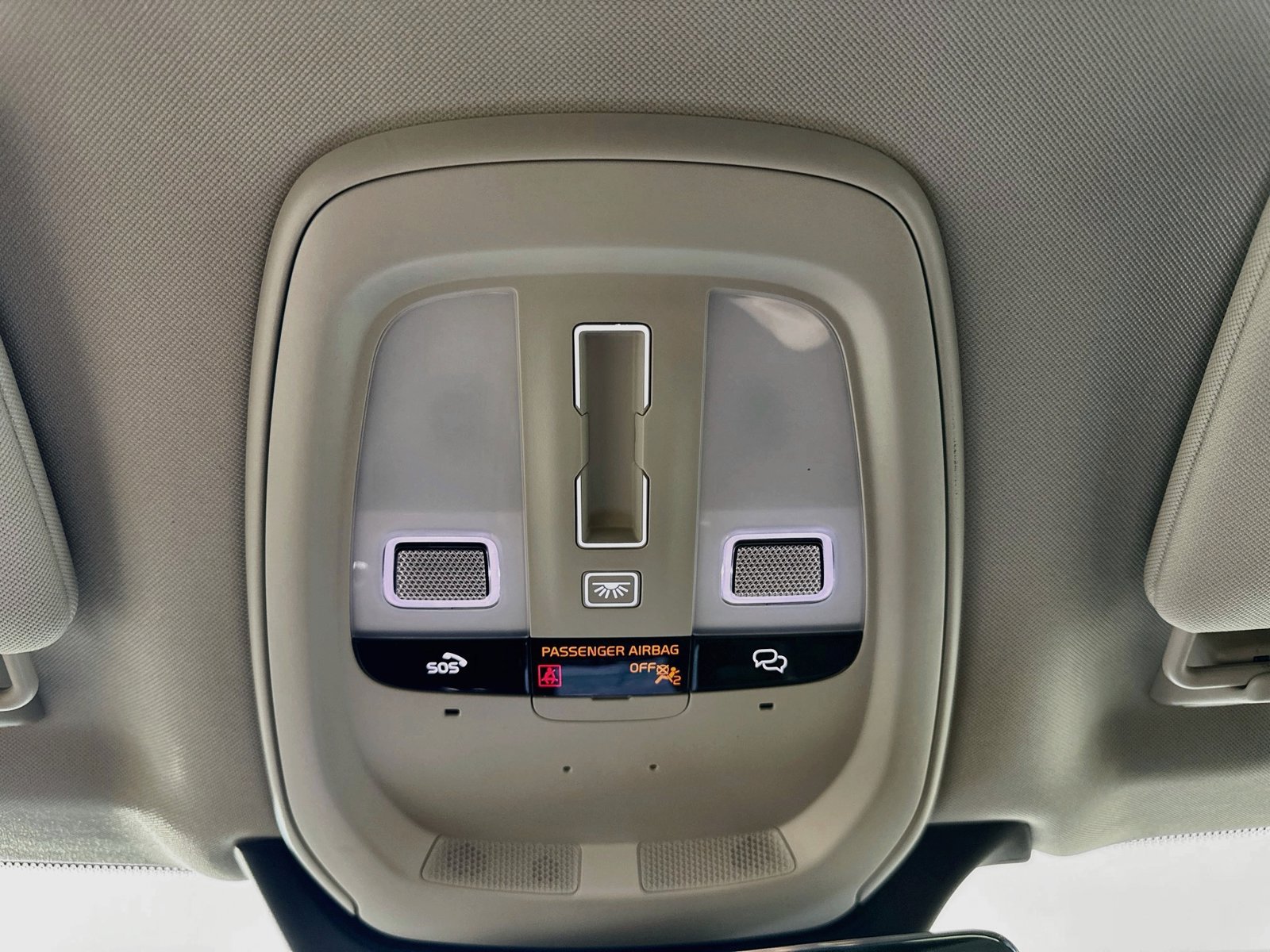 Certified 2025 Volvo XC90 B6 Plus AWD/4WD image 30