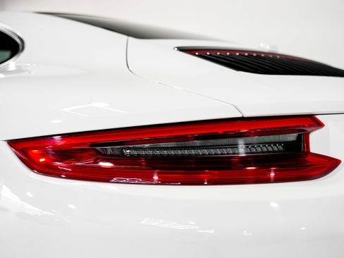 Used 2019 Porsche 911 Carrera S image 35