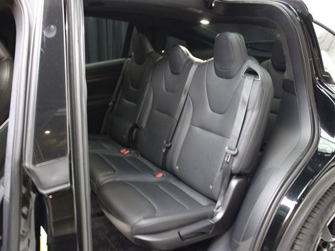 Used 2023 Tesla Model X image 36