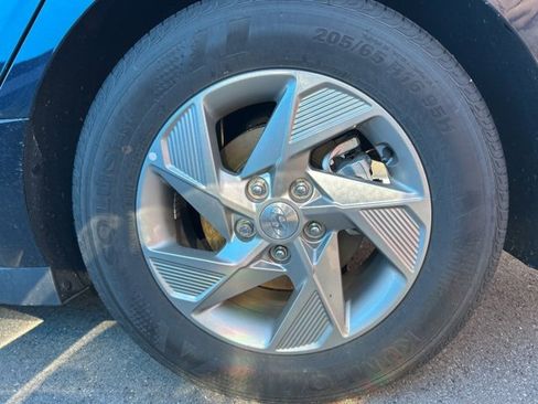 Used 2025 Hyundai Sonata SE image 6