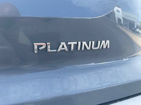 Used 2025 Nissan Pathfinder Platinum FWD image 6