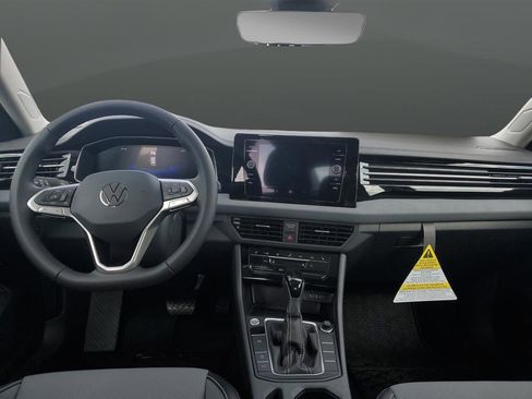 New 2025 Volkswagen Jetta SE image 5