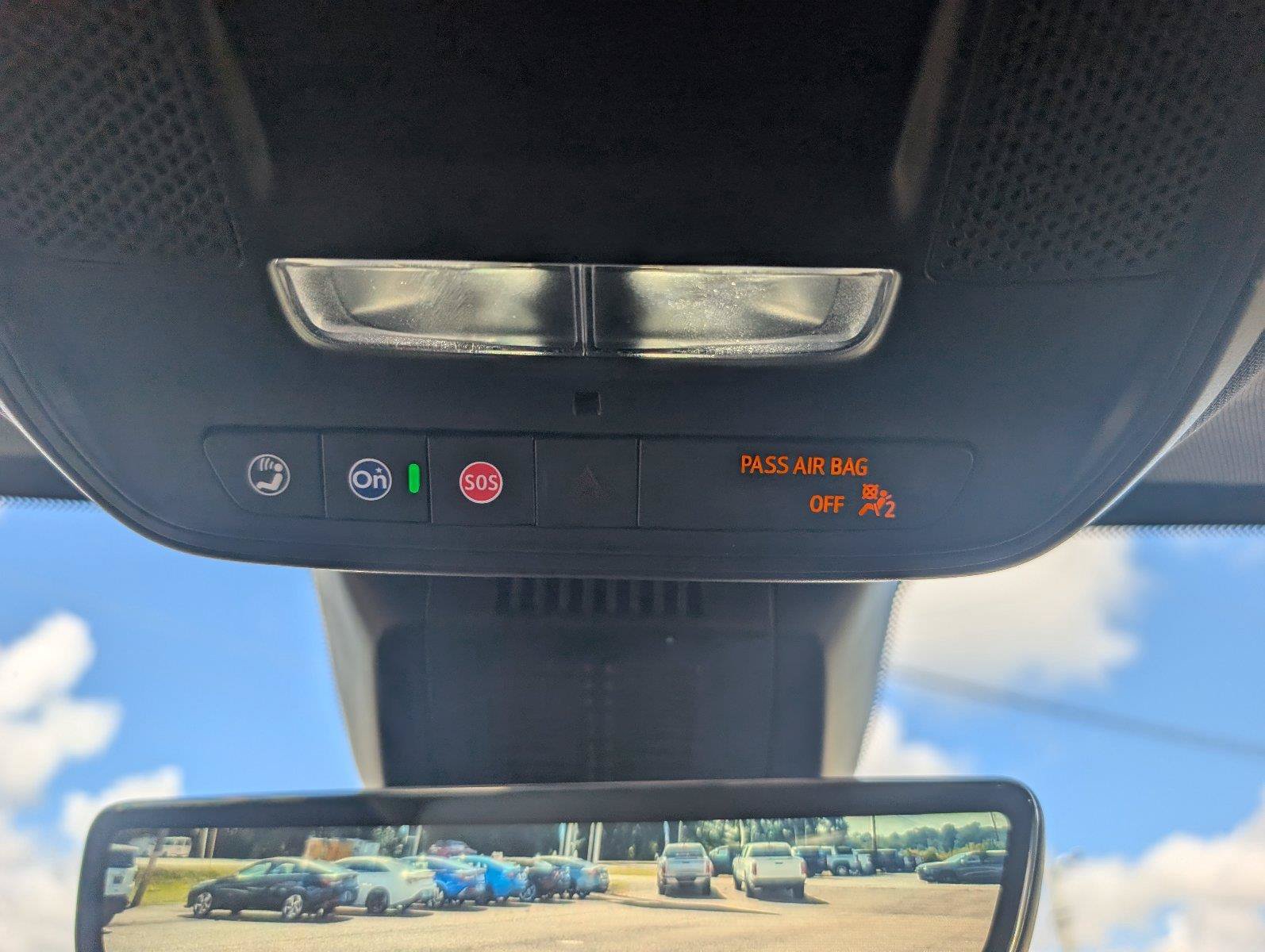 Used 2025 Chevrolet Equinox LT w/ Convenience Package II FWD image 19