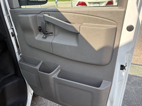 Used 2018 Chevrolet Express 2500 w/ Safety Package RWD image 25