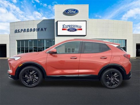 Used 2024 Buick Encore GX Sport Touring w/ Comfort Package image 9