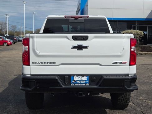 New 2026 Chevrolet Silverado 1500 ZR2 image 14
