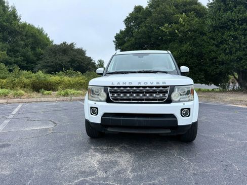 Used 2016 Land Rover LR4 AWD/4WD image 3