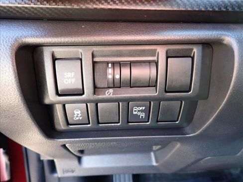 Used 2018 Subaru Crosstrek 2.0i Premium image 14