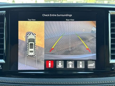 Used 2023 Chrysler Pacifica Pinnacle w/ Trailer Tow Group image 12