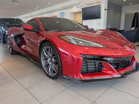 Used 2024 Chevrolet Corvette Z06 w/ Battery Protection Package image 5