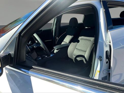Used 2024 Chevrolet Malibu LT FWD image 23