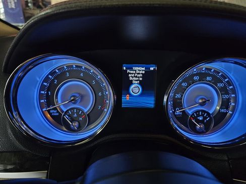 Used 2013 Chrysler 300 AWD w/ Driver Convenience Group image 26