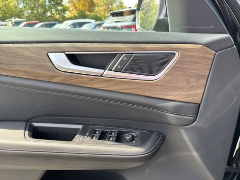 New 2026 Volkswagen Atlas SE image 14