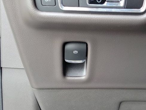 Certified 2022 Lincoln Nautilus Reserve FWD image 16