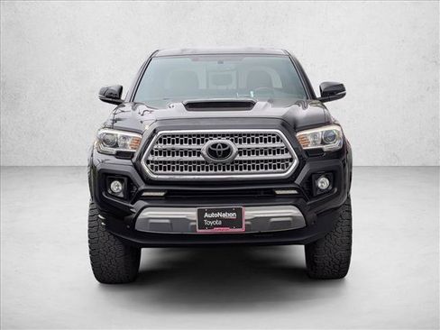 Used 2016 Toyota Tacoma TRD Sport w/ Towing Package RWD image 2