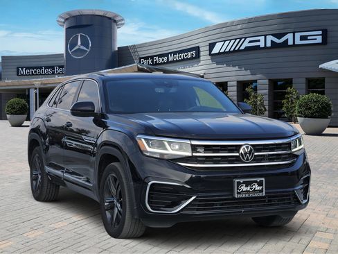 Used 2022 Volkswagen Atlas Cross Sport SEL R-Line image 2