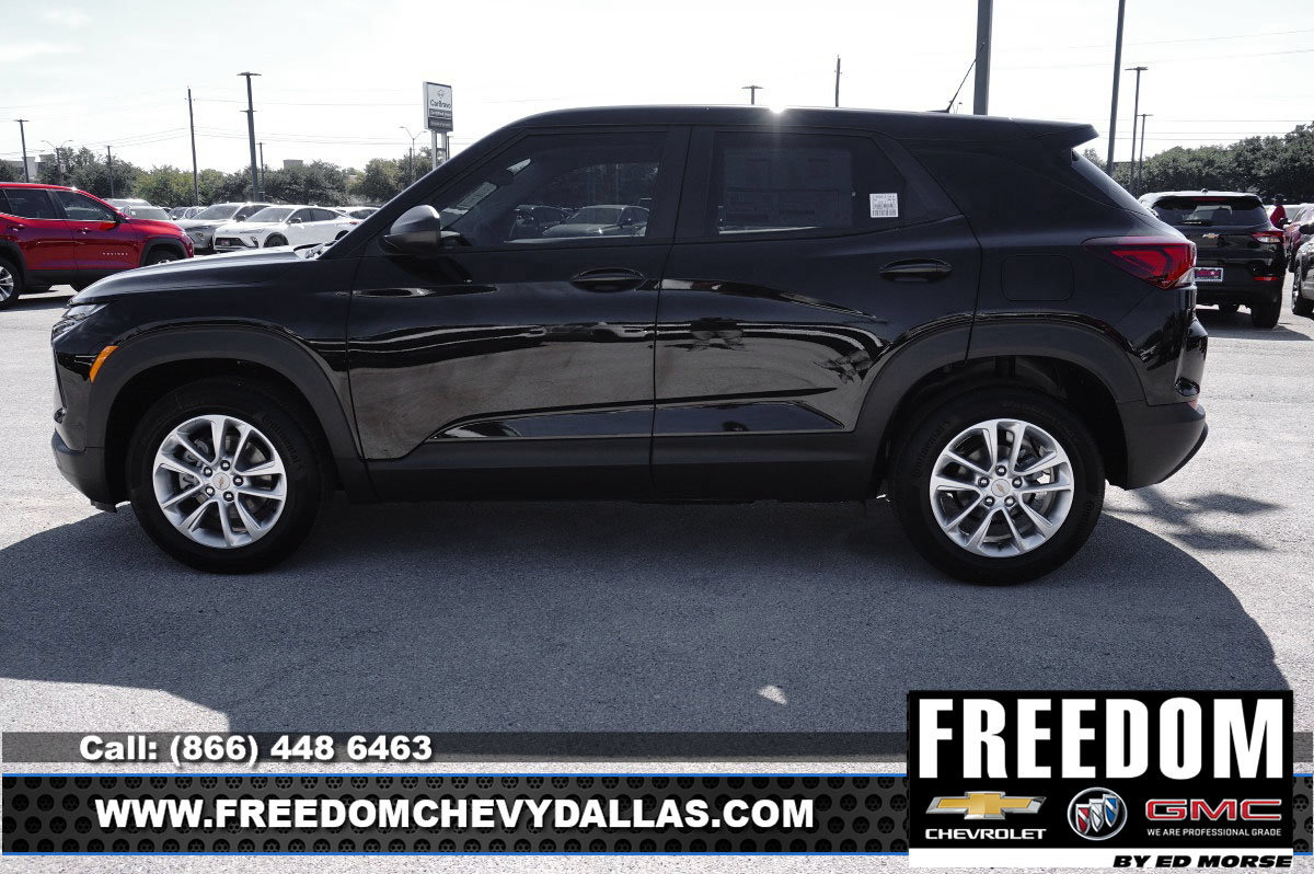 New 2026 Chevrolet TrailBlazer LS w/ LS Convenience Package FWD image 3