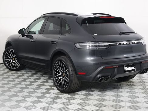 Certified 2026 Porsche Macan AWD/4WD image 3