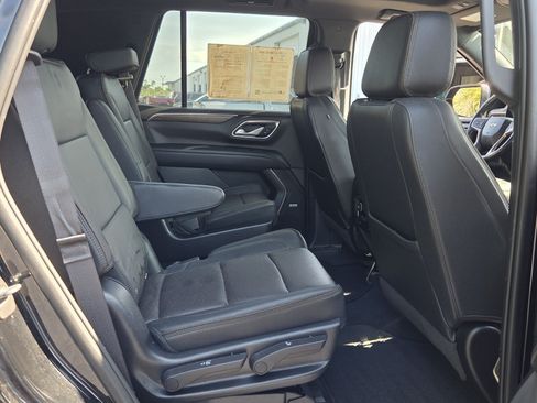 Used 2022 Chevrolet Tahoe High Country AWD/4WD image 16