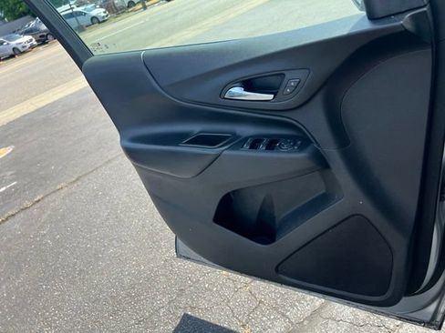 Used 2020 Chevrolet Equinox LT FWD image 16