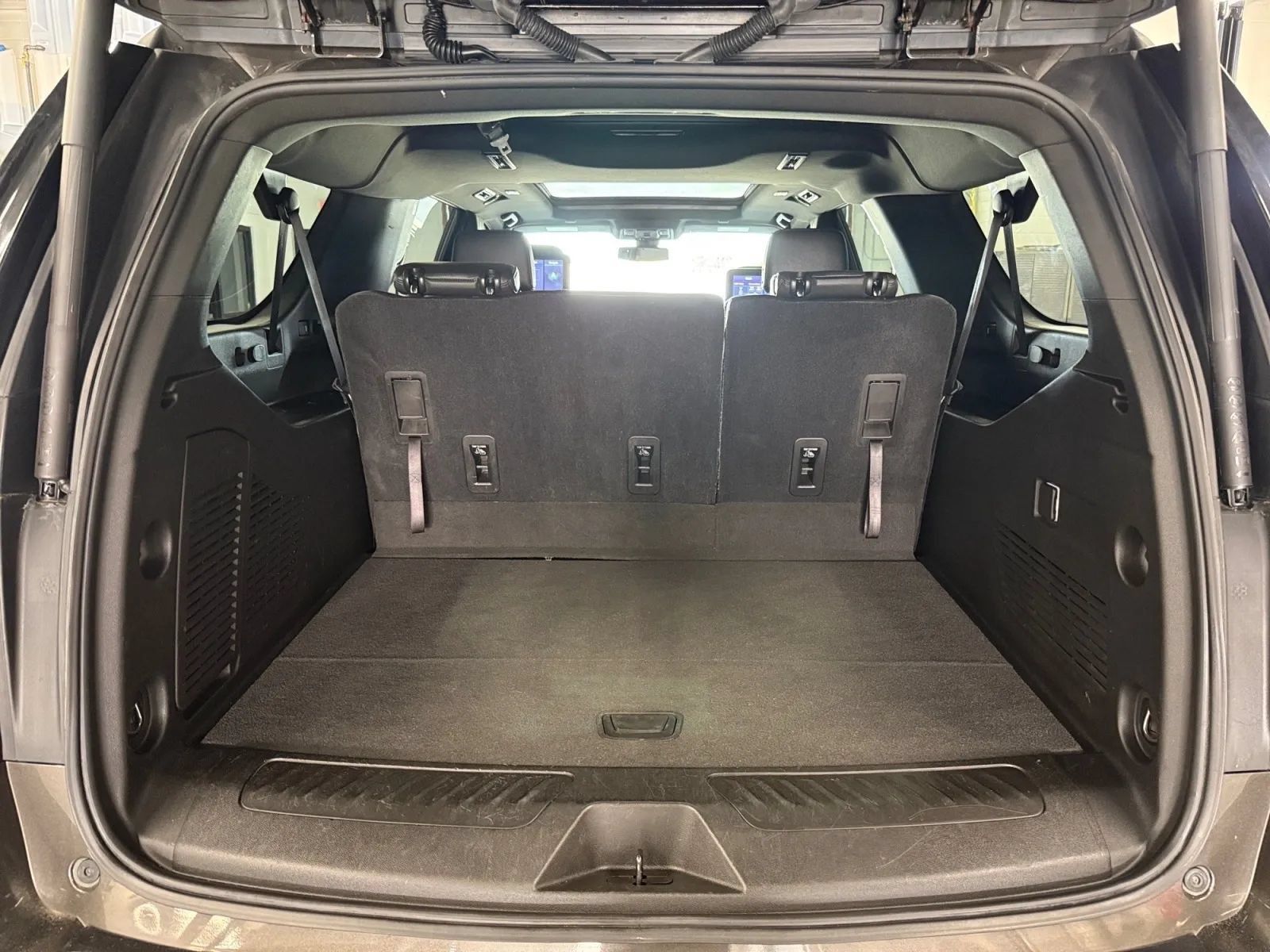 Used 2021 Chevrolet Suburban LT w/ Rear Media and Nav Package AWD/4WD image 19