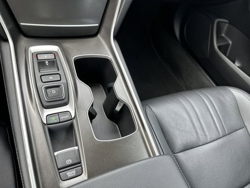 Used 2021 Honda Accord Touring image 19