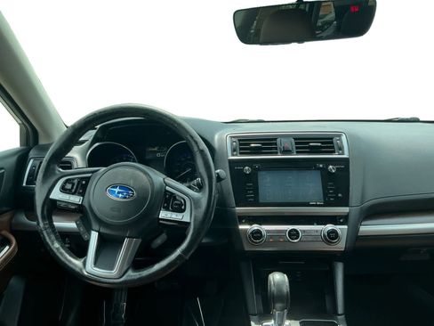 Used 2017 Subaru Outback 3.6R Touring w/ Popular Package #5A AWD/4WD image 10
