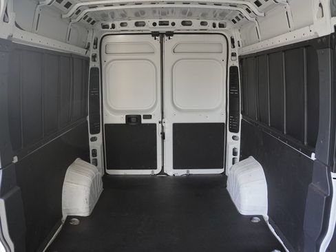 Used 2025 RAM ProMaster 2500 w/ Convenience Group FWD image 26