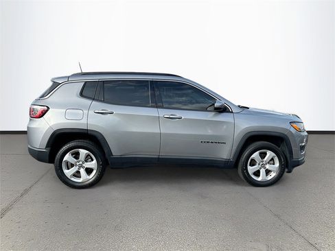 Certified 2020 Jeep Compass Latitude image 8