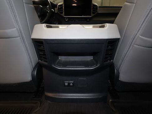 Used 2023 Toyota Tundra Limited image 29