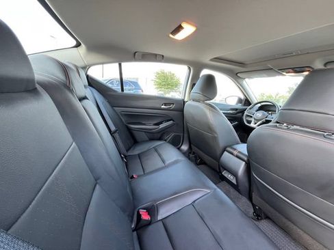 Certified 2024 Nissan Altima 2.5 SR w/ SR Premium Package FWD image 29