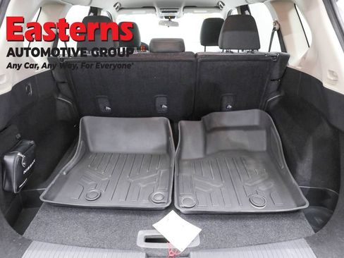 Used 2022 Nissan Rogue SV AWD/4WD image 9