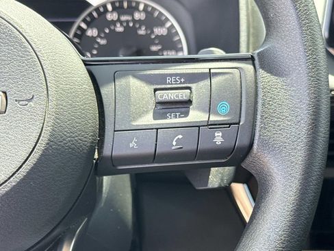 Certified 2023 Nissan Rogue SV FWD image 28