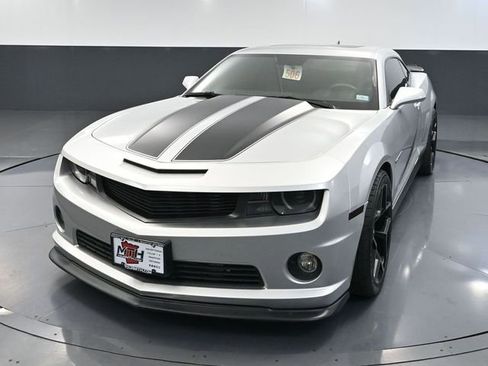 Used 2010 Chevrolet Camaro SS w/ RS Package RWD image 18