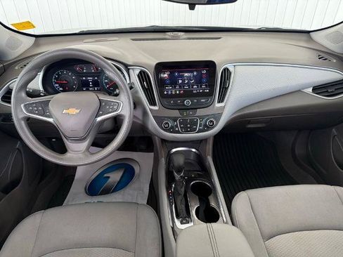 Used 2024 Chevrolet Malibu LT FWD image 3