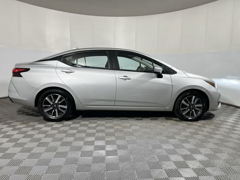 Used 2025 Nissan Versa SV FWD image 9