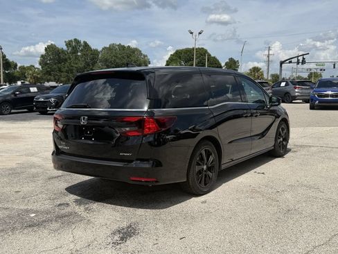 Used 2023 Honda Odyssey Sport image 4