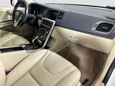 Used 2014 Volvo S60 T5 image 27