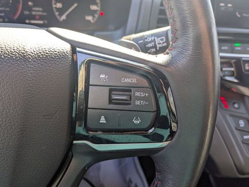 Used 2025 Honda Odyssey Sport-L image 16