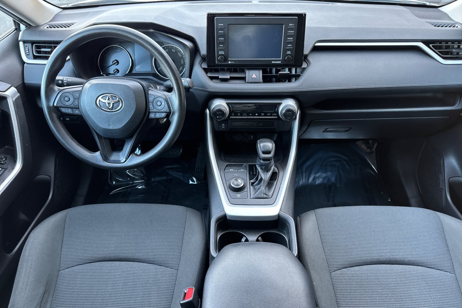Certified 2021 Toyota RAV4 LE AWD/4WD image 17