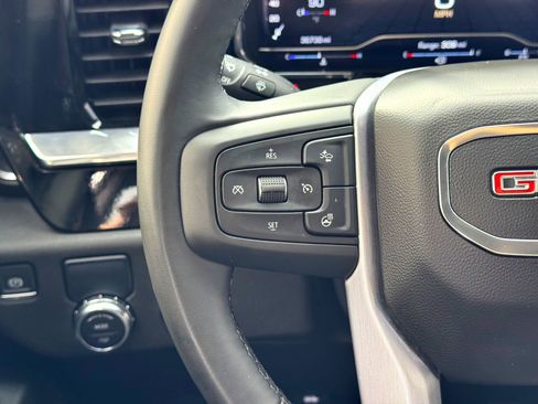 Used 2025 GMC Sierra 1500 SLT image 24