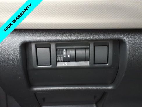 Certified 2025 Subaru Forester Premium AWD/4WD image 20