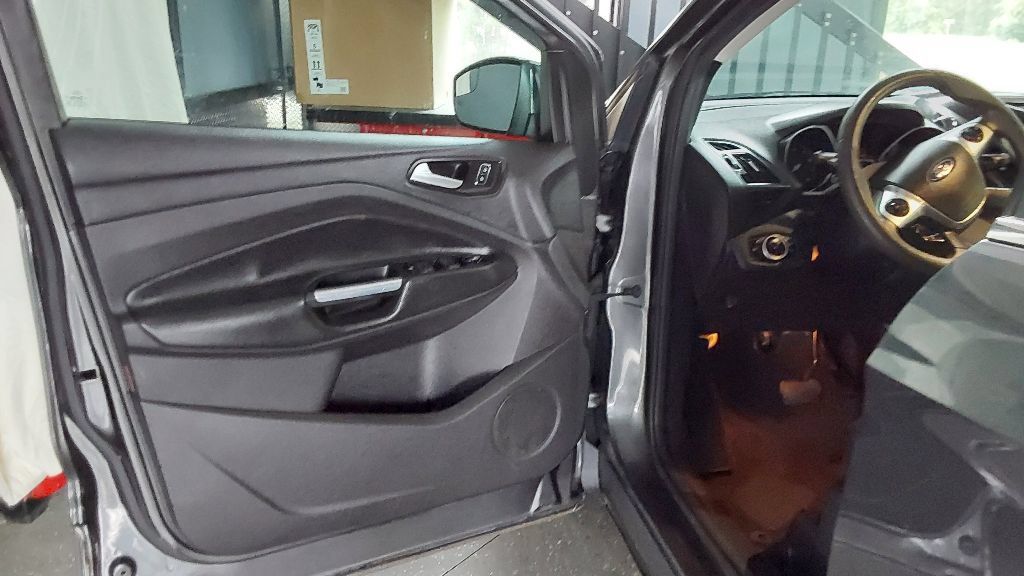 Used 2015 Ford Escape SE w/ SE Chrome Package AWD/4WD image 19