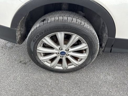 Used 2017 Ford Escape Titanium AWD/4WD image 9