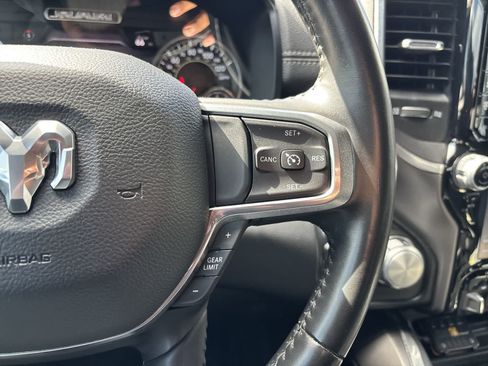 Used 2021 RAM 1500 Laramie AWD/4WD image 12