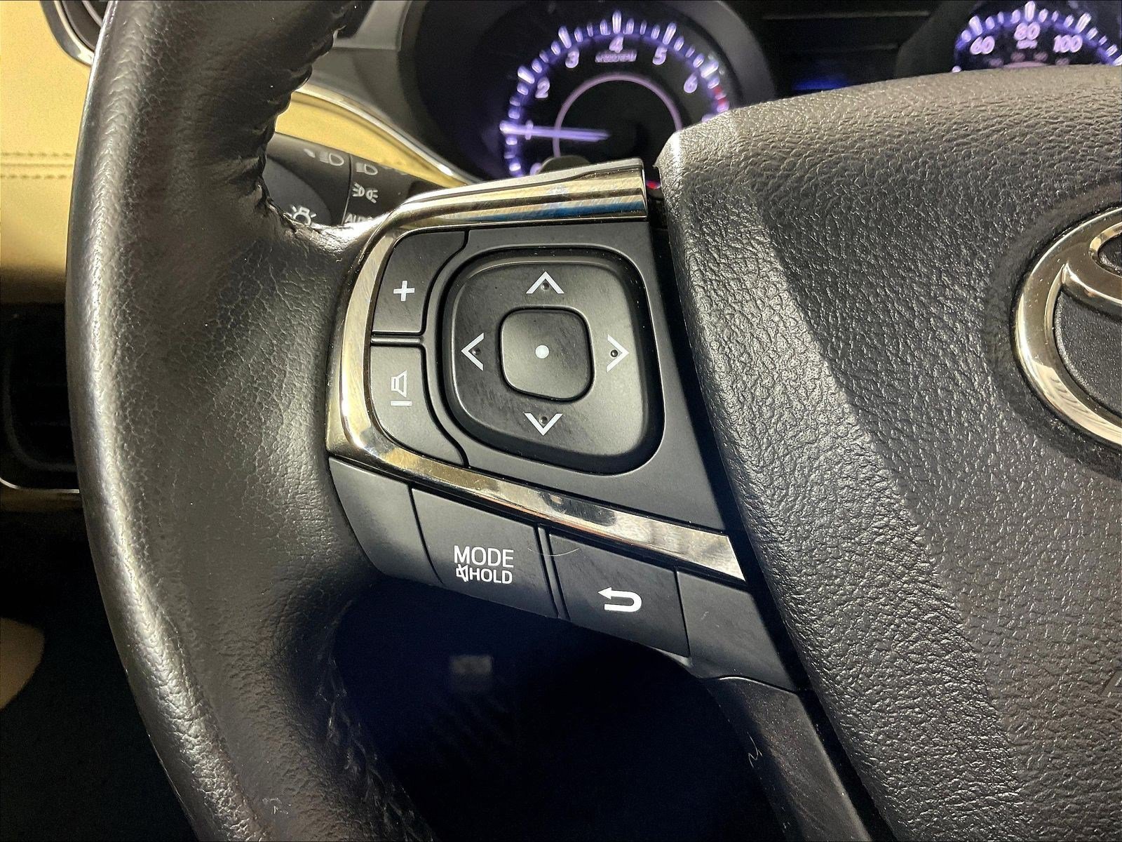 Used 2015 Toyota Avalon XLE FWD image 11
