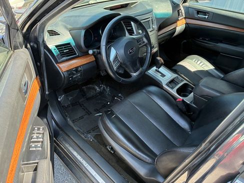 Used 2013 Subaru Outback 2.5i Limited w/ Moonroof Pkg AWD/4WD image 7