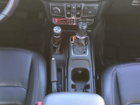 Used 2023 Jeep Wrangler Unlimited Rubicon 392 image 17